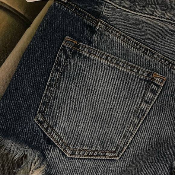 - ⭐️Free People-⭐️Jean Shorts Denim Frayed Edges Size 24 NWT! - Picture 14 of 15